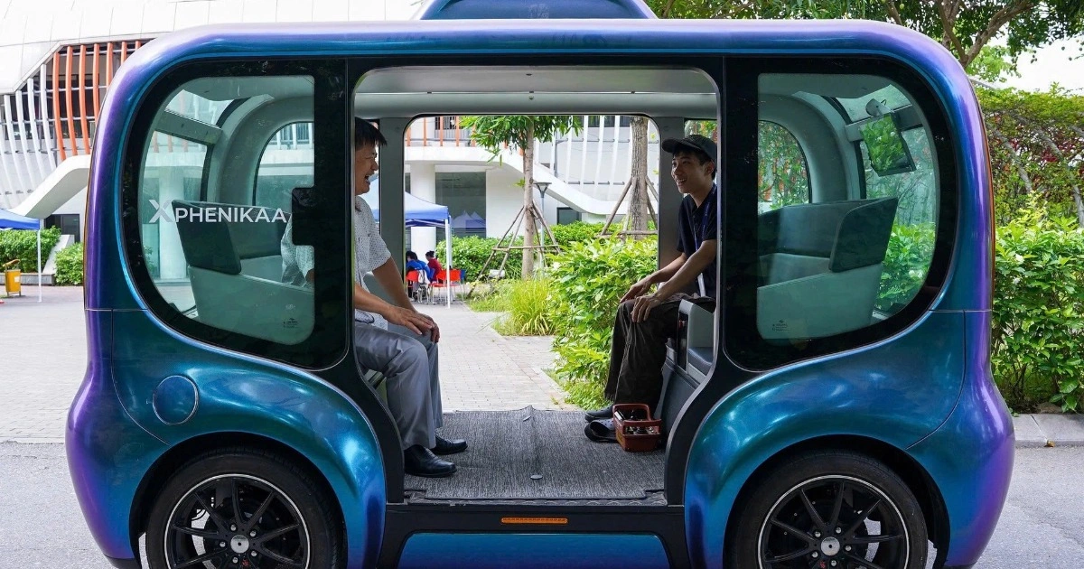 Ảnh bài viết: Hà Nội thử nghiệm xe buýt tự hành, robot giao hàng, robot taxi