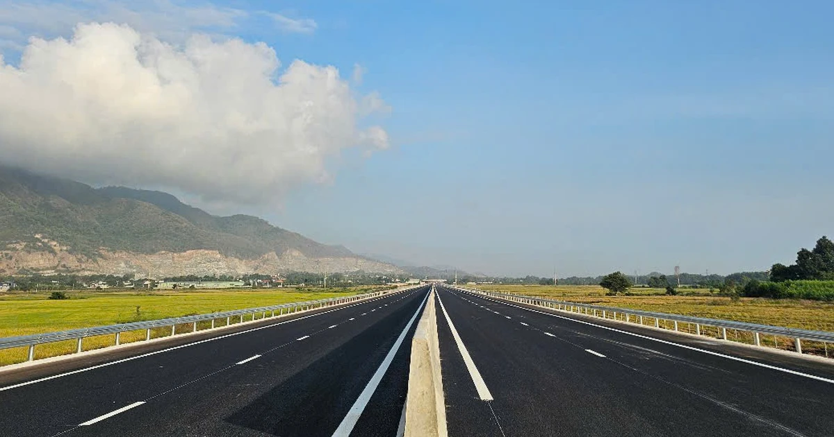 Ảnh bài viết: Đại tướng Phan Văn Giang dự lễ thông xe cao tốc Biên Hòa - Vũng Tàu
